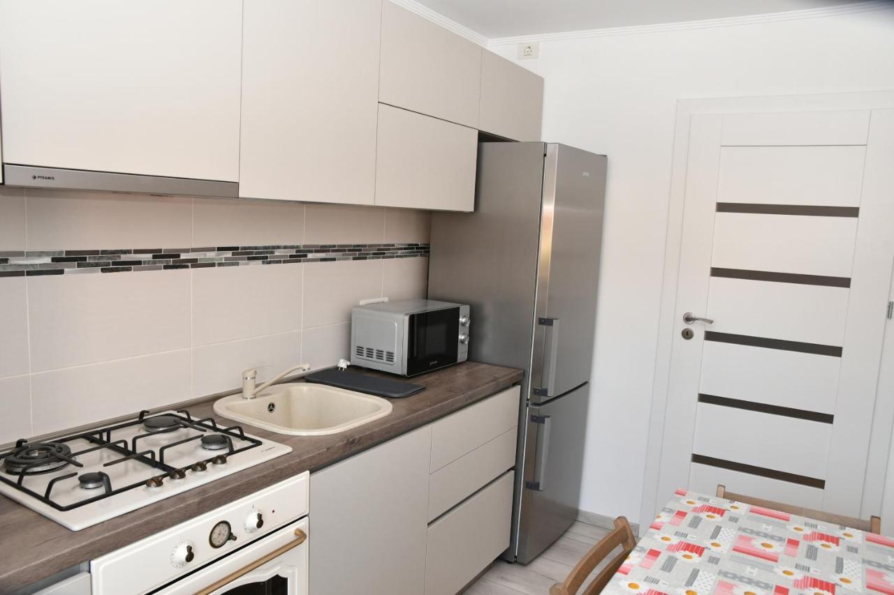 Toporasi Apartament Apartment ไกรโอวา ภายนอก รูปภาพ